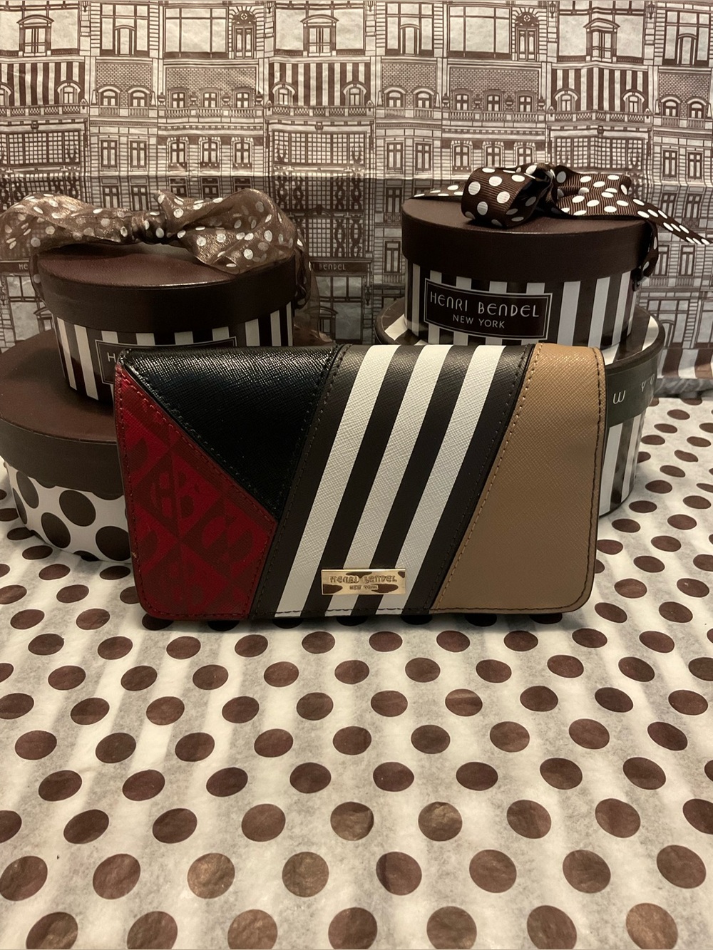 Never Used Henri Bendel 712 Heritage Colorblock Crossbody Phone Wallet w Duster